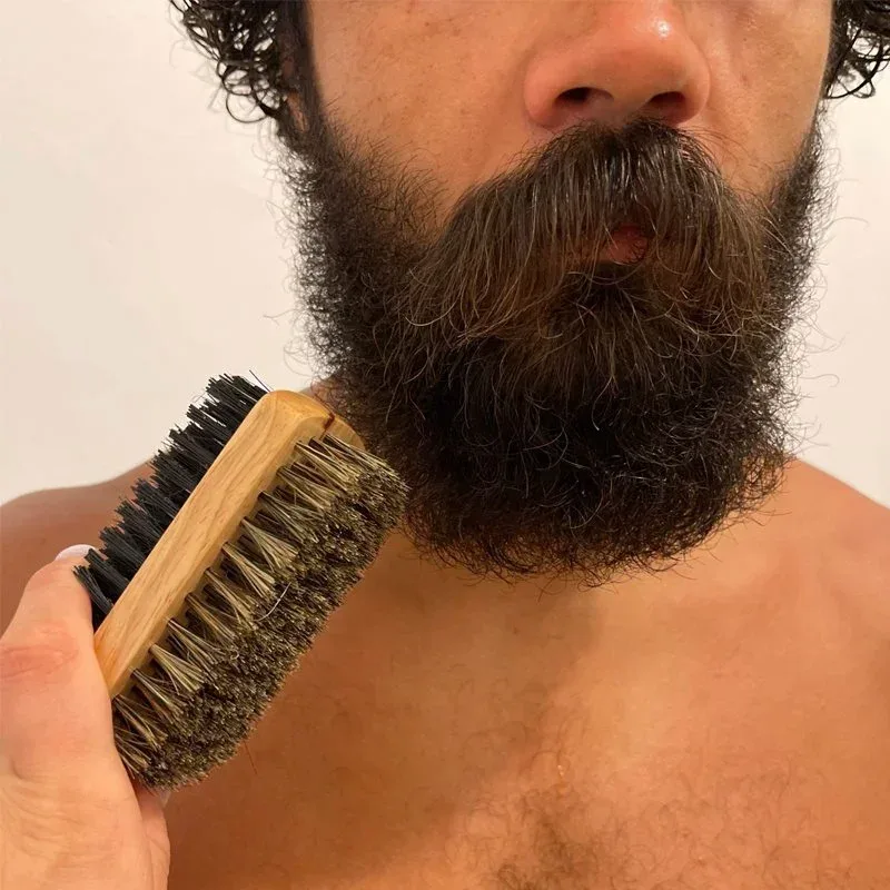 Beard Brush with Natural Woode - Men'S Grooming Essentials recension och pris